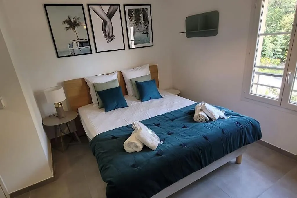 Villa 300 M De La Plage, Piscine Clim, Wifi Grimaud