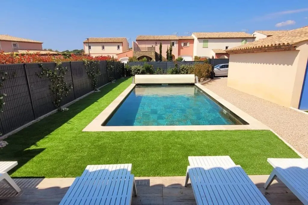 300 M De La Plage, Piscine Clim, Wifi Grimaud 0*,  France